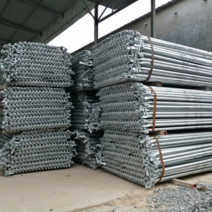 GIẰNG CHÉO GIÀN GIÁO